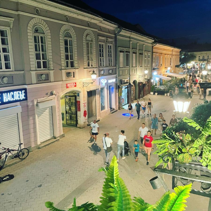Lux Dabich 1 Apartman Újvidék Kültér fotó